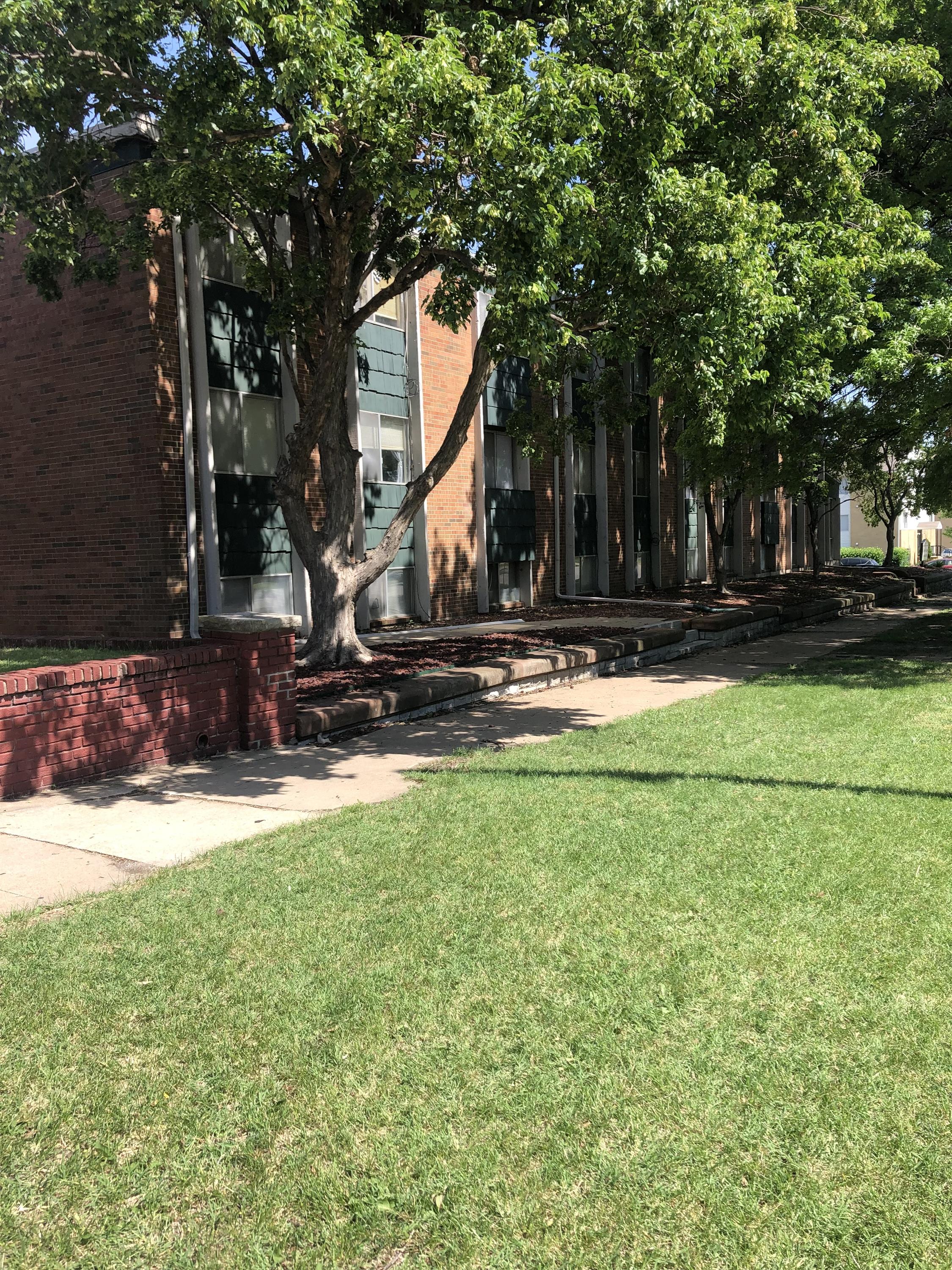 901 Southwest Tyler Street - 221