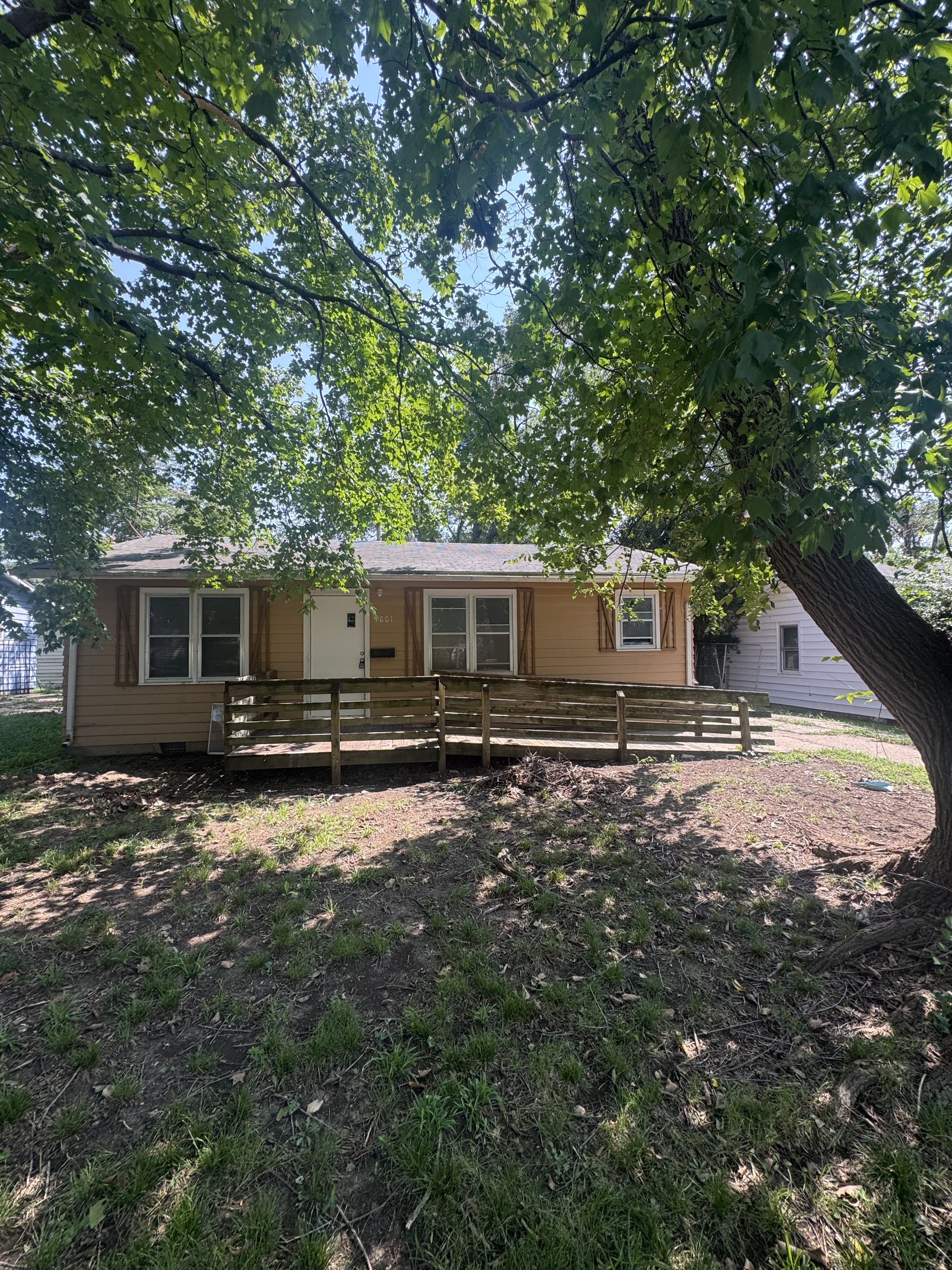 1801 SE Sage St.
