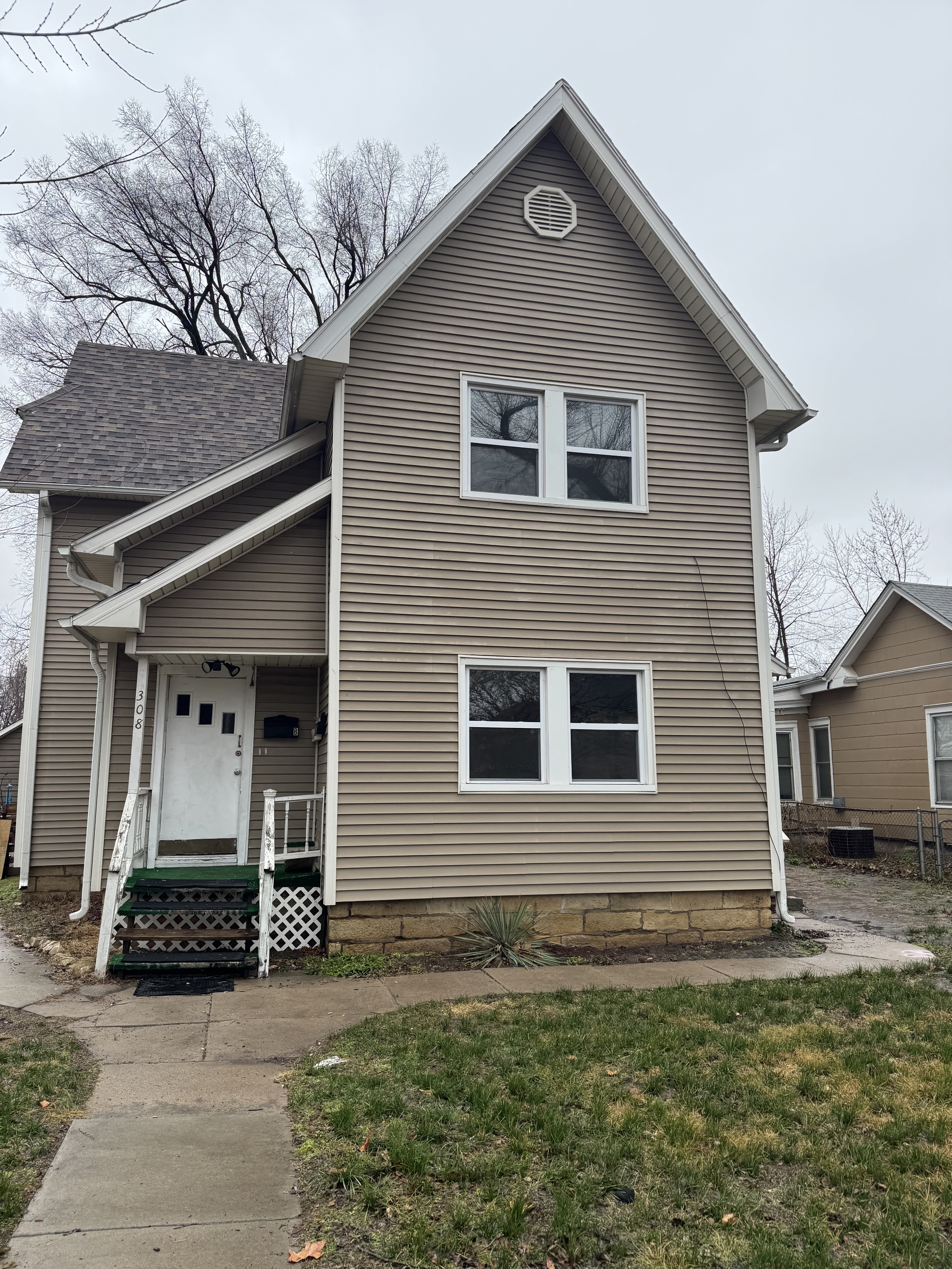 308 NW Gordon Street - B