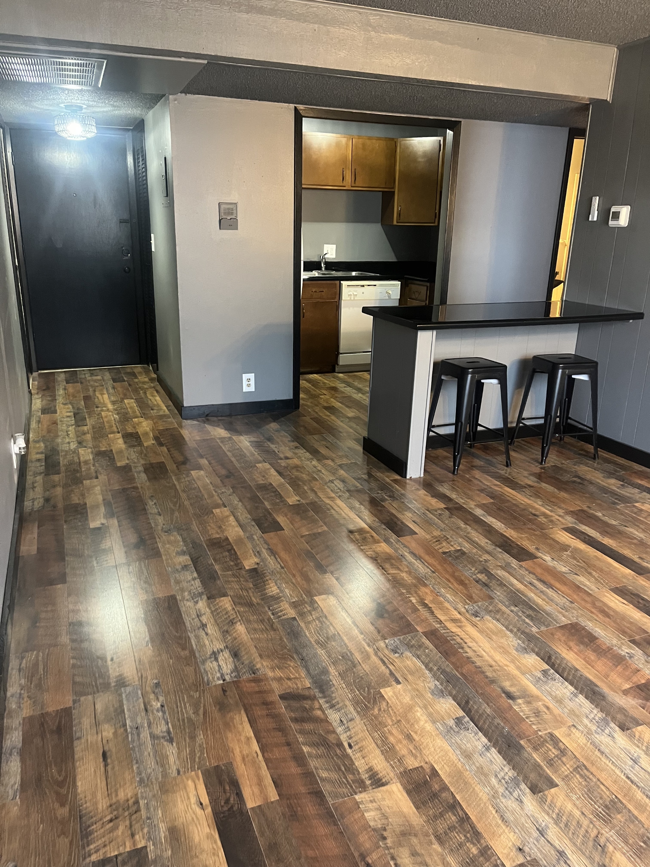 901 Southwest Tyler Street - 338