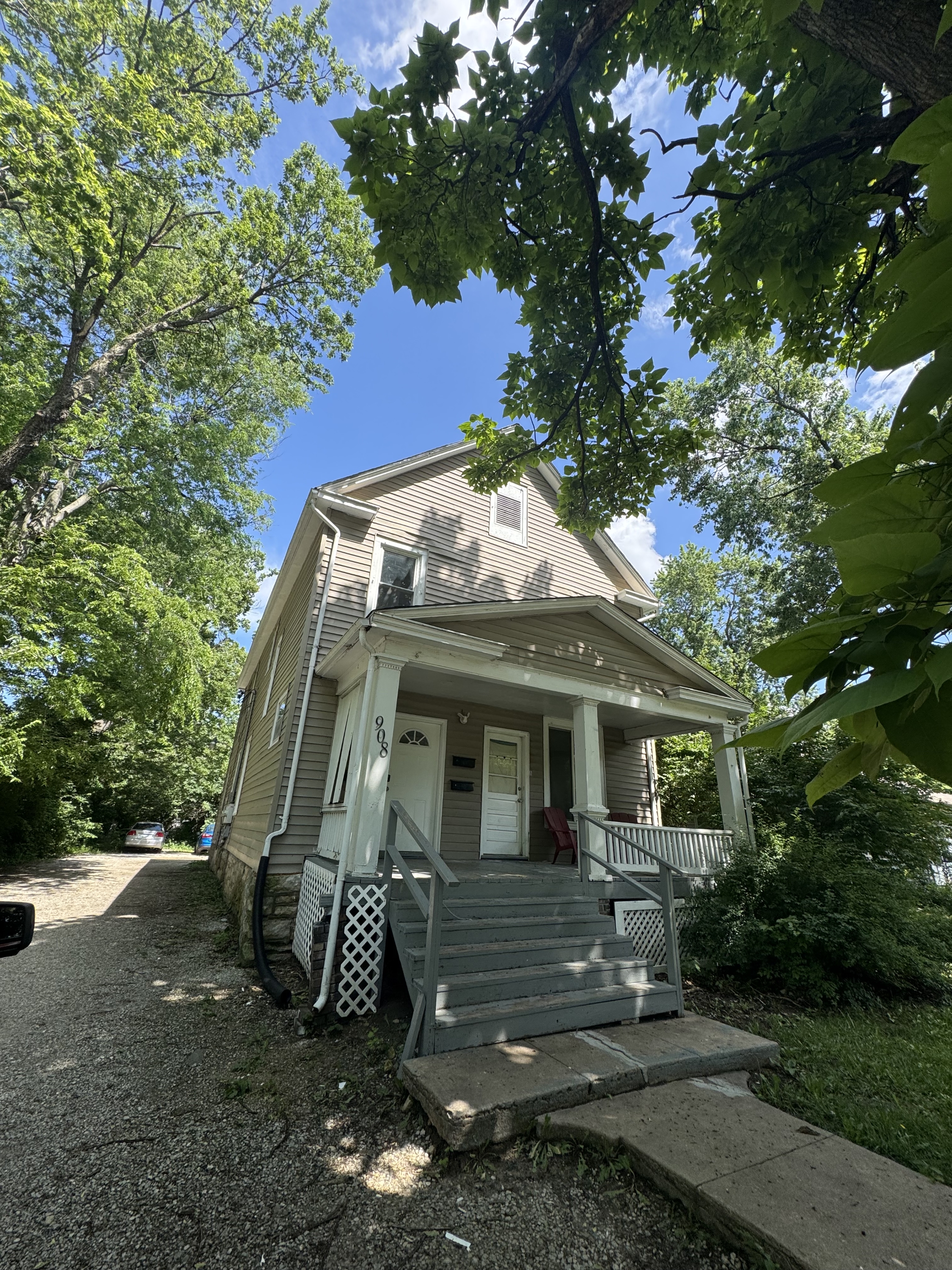 908 Southwest Macvicar Avenue - 3